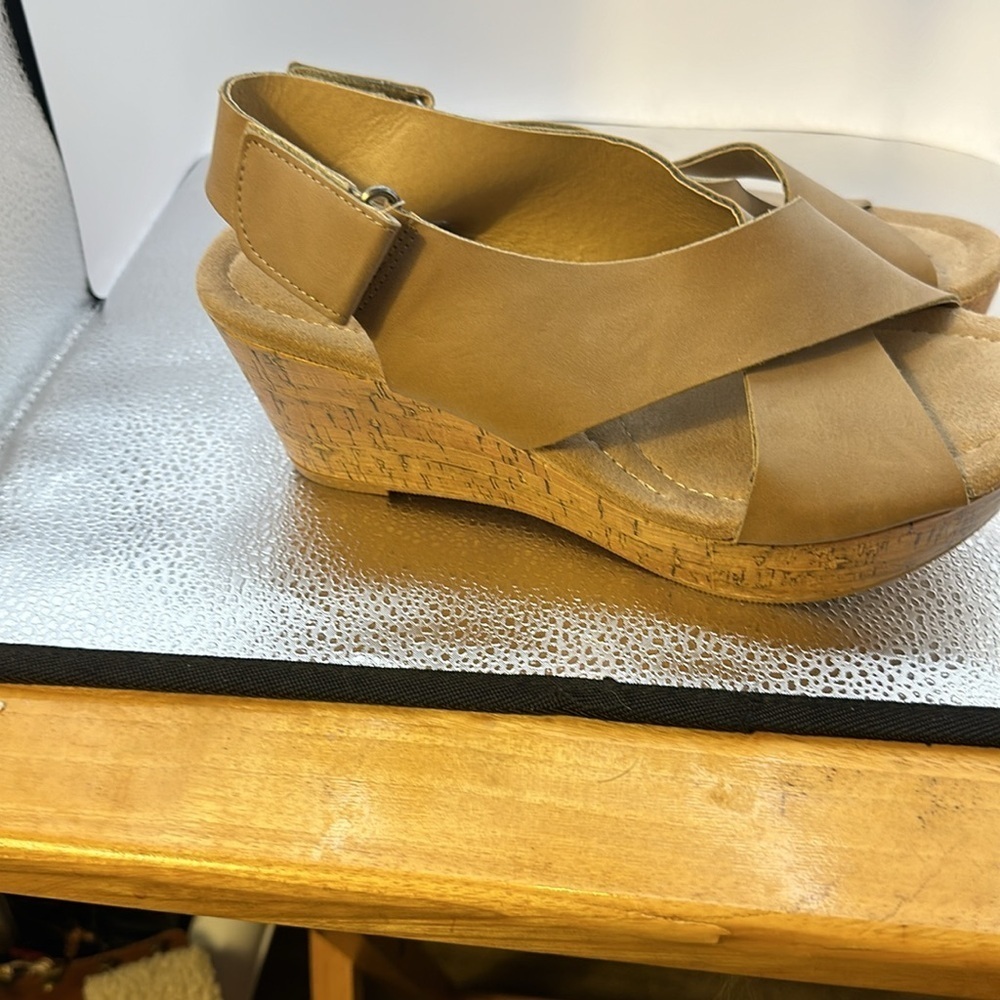 Sandals lightly use CL laundry. Size 7 medium. Wedge heel is 3 inches.​​​ - Picture 2 of 9